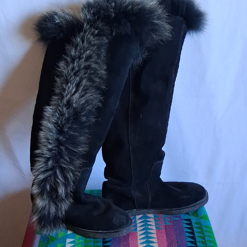 Koolaburra Women's Black Fur-Trimmed Boots